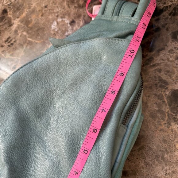 Free People We the Free Soho Convertible Sling Green Women’s Leather Bag NWT - Picture 7 of 14